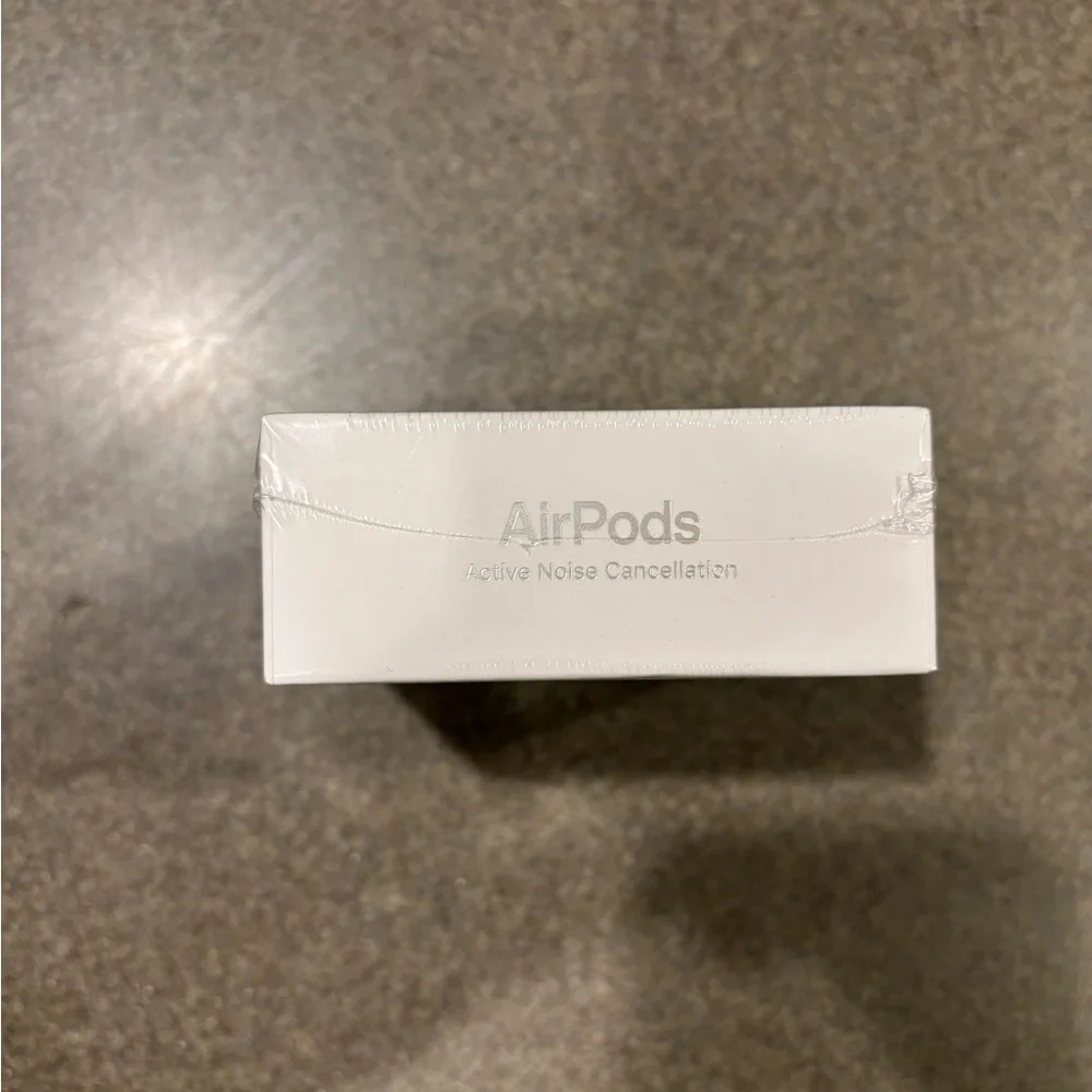 Apple White AirPods Headset with Charging Case
